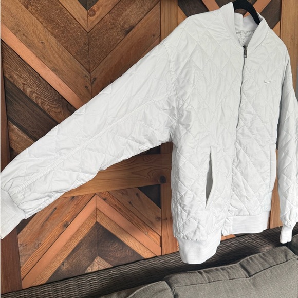 Nike Sportswear Women's Reversible Varsity Bomber Jacket size Large - Picture 11 of 16